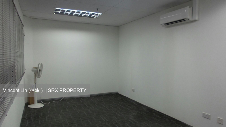 TONG LEE BUILDING (D13), Factory #498157601